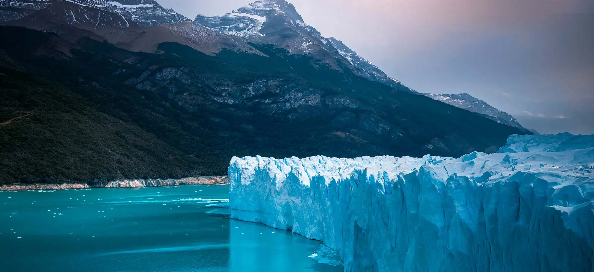 Glaciares y Cataratas        