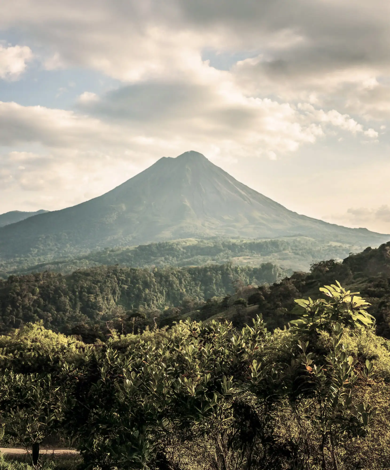 OFERTA-VIAJE-COSTARICA-VOLCAN.webp - Pangea Viajes