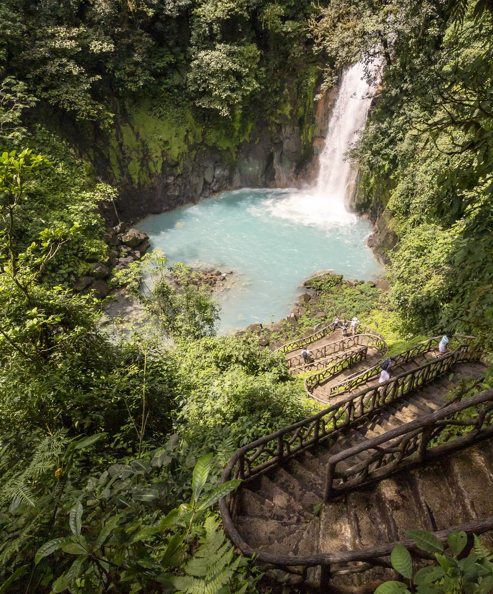 OFERTA-VIAJE-COSTA-RICA-FIN-DE-AÑO-CASCADA.jpg - Pangea Viajes