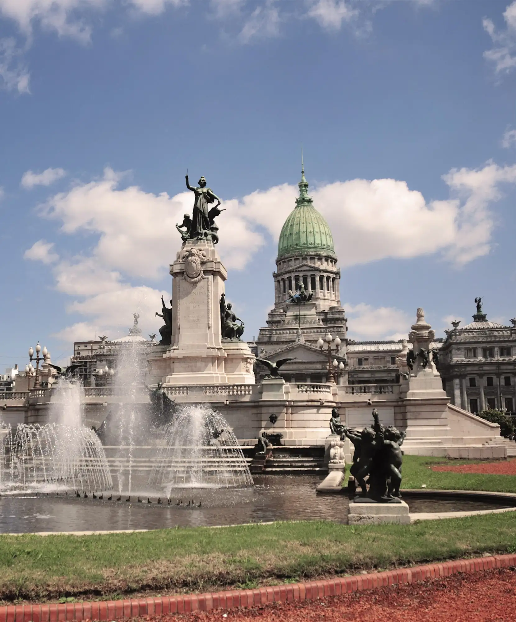 OFERTA-VIAJE-CRUCE-DE-LAGOS-BUENOS-AIRES.webp - Pangea Viajes