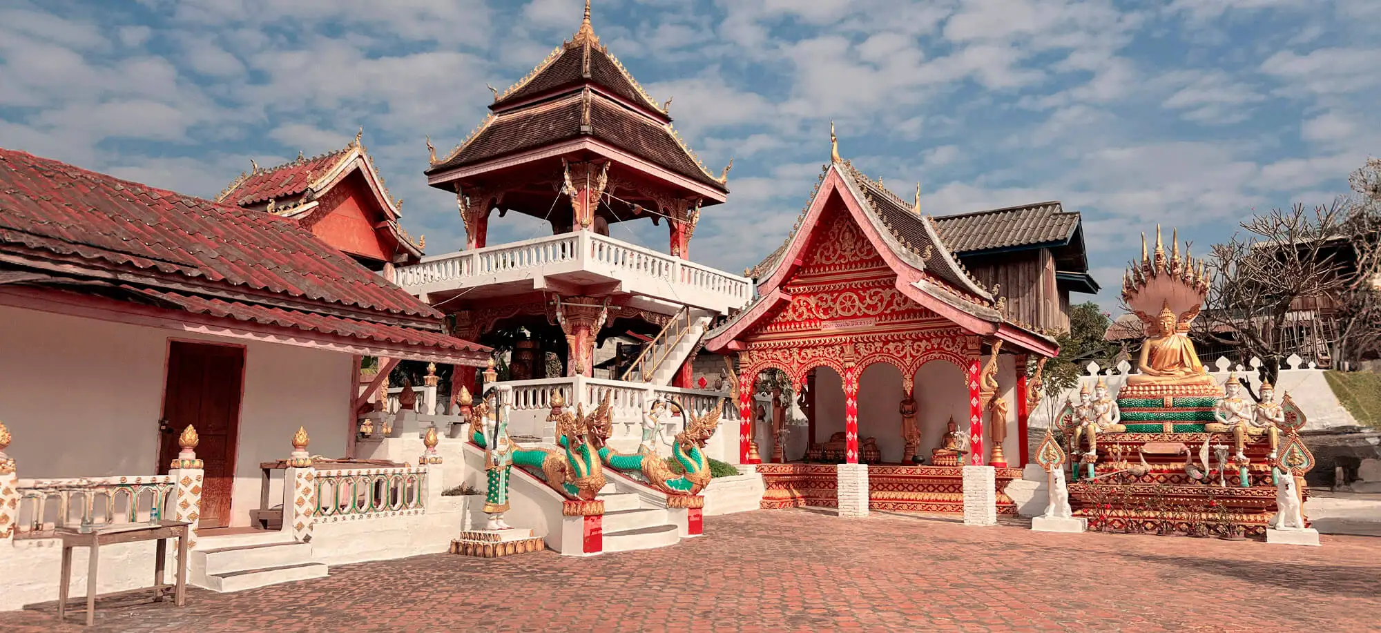 Viajes al Poblado Ban Xang Hai