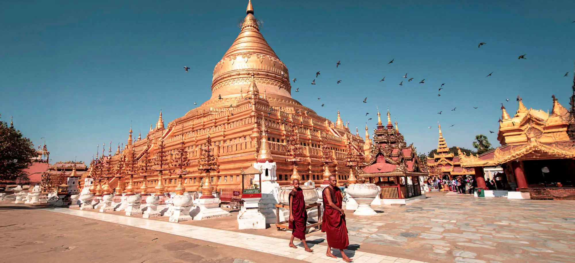 image-viajar-a-myanmar-templo-ananda-g-1.webp - Pangea Viajes